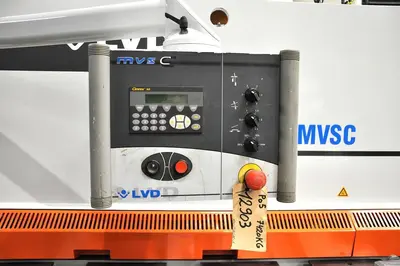 USED LVD MVSC 3100 X 6 MM CNC