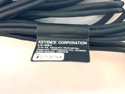 USED KEYENCE MINIATURE SMALL SPOT RETRO REFLECTIVE LASER SENSOR