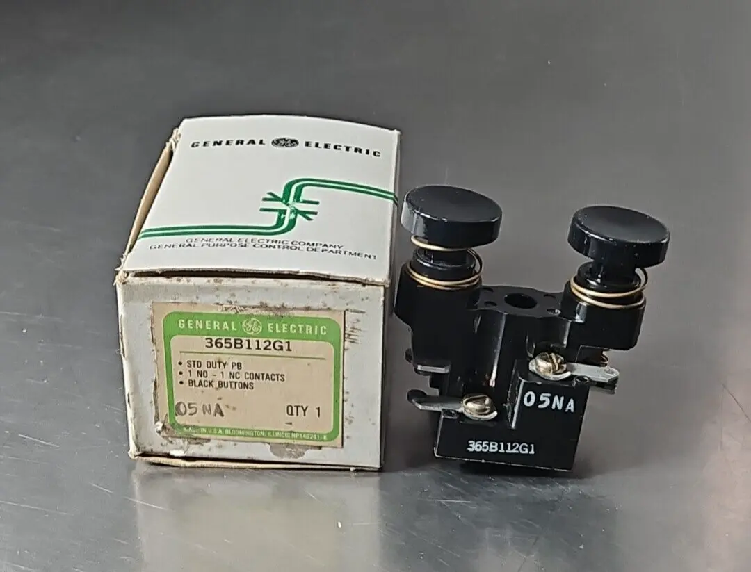 GE 365B112G1 Double Push Button Switch. Loc4E27