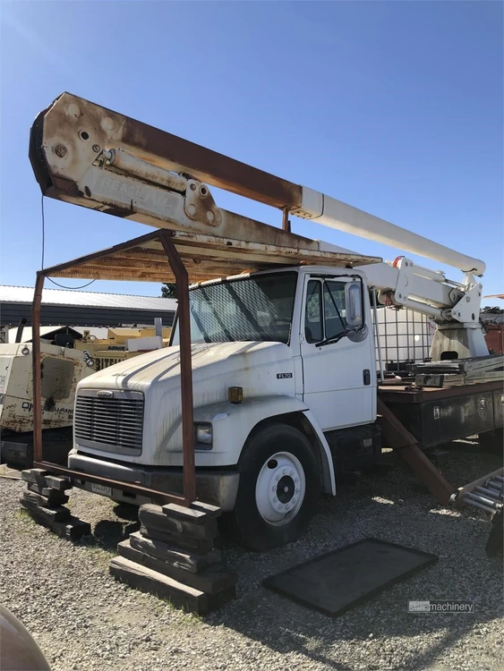 Used 1997 FREIGHTLINER FL70 Bucket (boom) trucks California US | Lillo Machinery #1403808