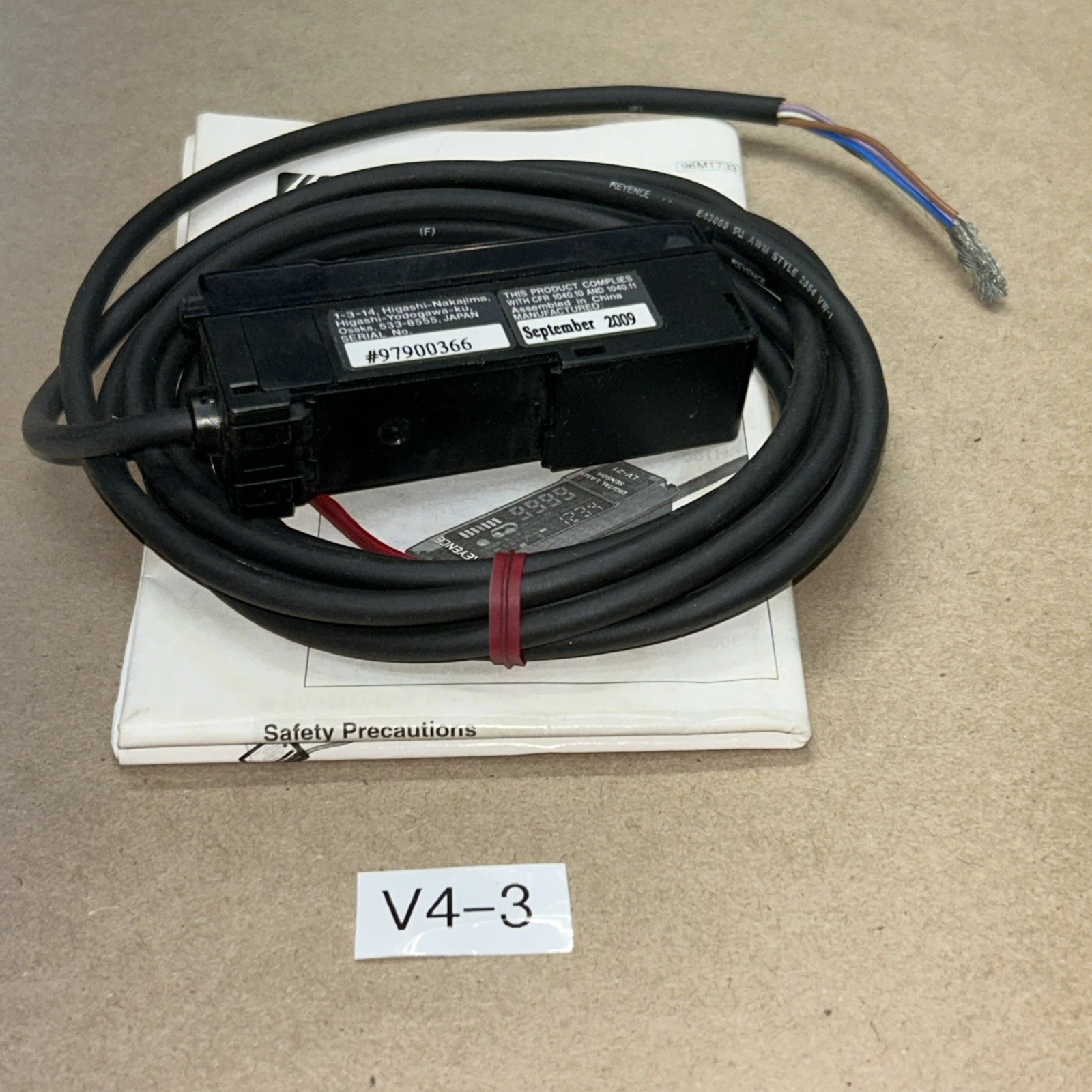 NEW KEYENCE LV-51M