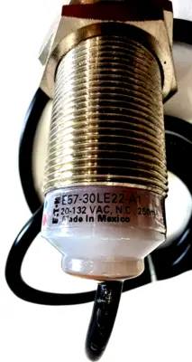 NEW EATON E57-30LE22-A1 PROXIMITY SENSOR E5730LE22A1