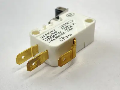 Used Crouzet Miniature Snap-Action Microswitch 1/2HP 125/250VAC LOT OF 5 Relays & Switches Michigan US | Maverick Industrial Sales #1395459