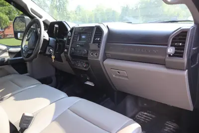 2020 FORD F-350 XL SUPER-DUTY BOX TRUCK | Levy Recovery Group (32)