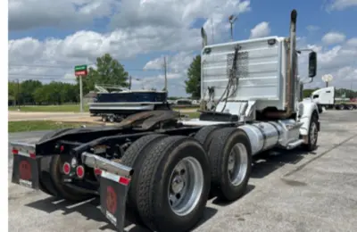 USED 2023 FONTAINE WORKHORSE 55LCC