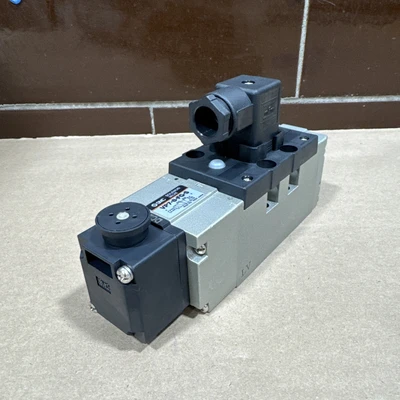 NEW SMC VP7-8-FG-S