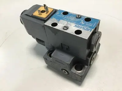 USED VICKERS DG4V-3-2AL-M-U-HL7-60