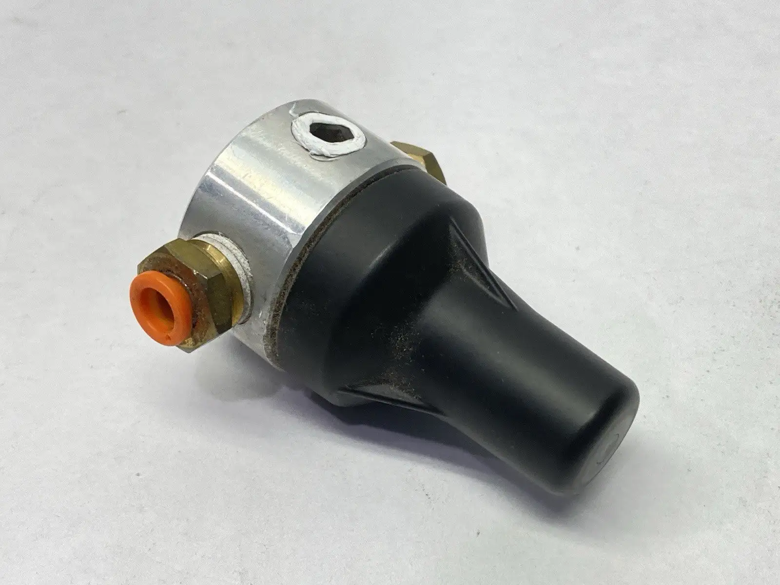 R14-200-R30A | IMI Norgren  Pneumatic Regulator 1/4" NPT 30PSIG - Used