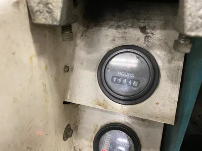 TENNANT 235EV Hoppers | Mohawk Machinery (5)