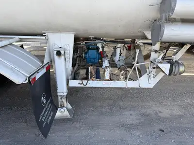 Used 1970 LUBBOCK _UNKNOWN_ Tanker Trailers Indiana US | Lakeshore Equipment Sales #1546595