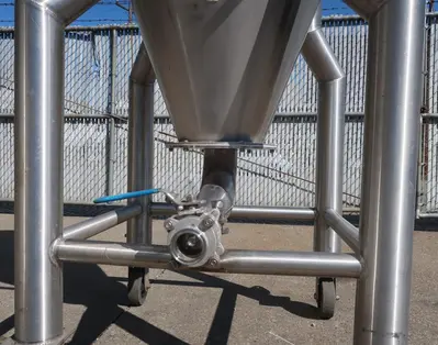 SPC8999  Tank 100 gallon vertical tank, Stainless Steel, conical on casters