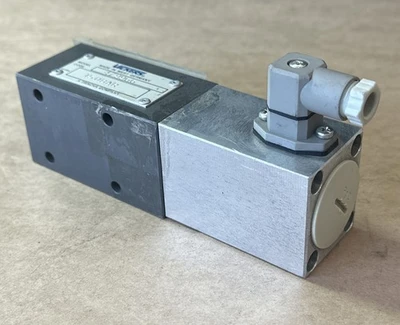 NEW Vickers 479966