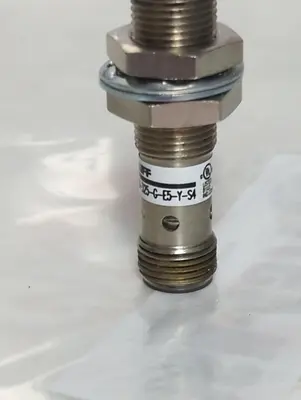 USED BALLUFF BES 516-325-G-E5-Y-S4