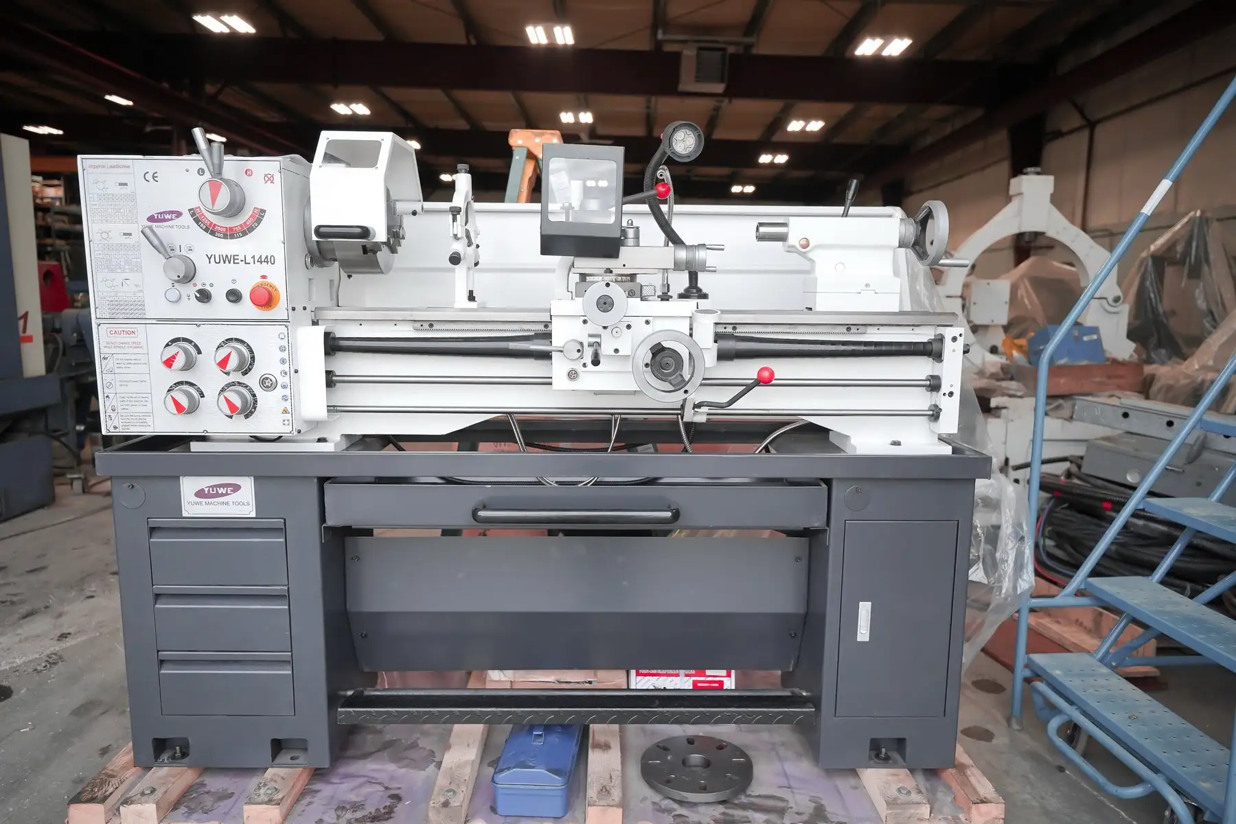 New YUWE L 1440 14 x 40 Manual Lathe (1 Phase)