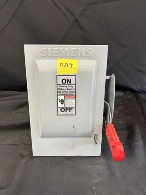 LOT OF VARIOUS ELECTRIC DISCONECTS AND PANAL BOXES