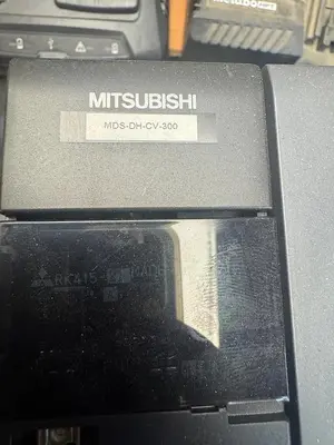 MITSUBISHI MDS-DH-CV-300 SPINDLE DRIVE S/N: J3A4WG6X245