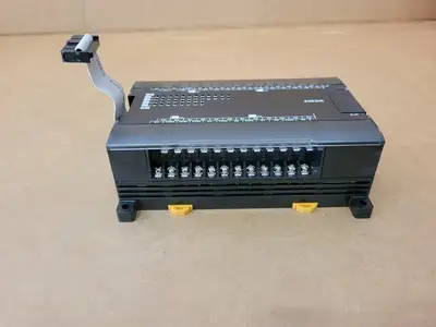 NEW OMRON CP1W-40EDR