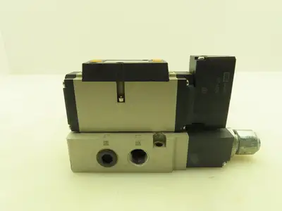 SMC VFS3100-5FZ  24VDC Single Solenoid Valve 5-Port Manifold Base  LOT OF  2