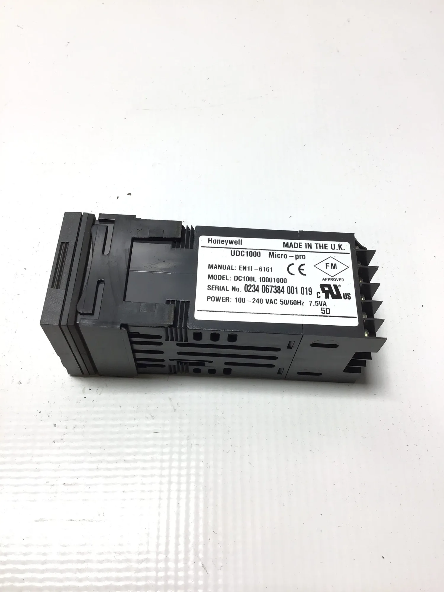 Honeywell UDC1000 Micro-Pro Temperature Controller 7.5VA 2A