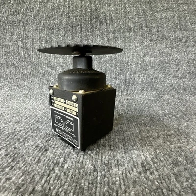 Used ESNA NE12-D-89317 Relays & Switches California US | Davliegogo LLC #1706044