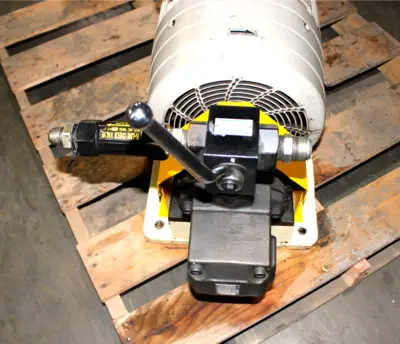 USED SIEMENS 1LG4183-4AA10