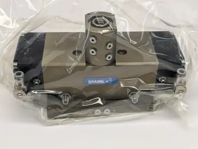 USED SCHUNK PNEUMATIC LIGHT SWIVEL UNIT 355324