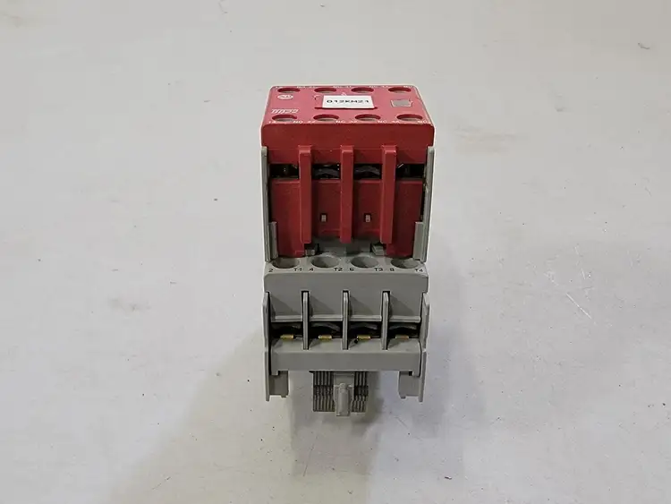 Used ALLEN-BRADLEY 100-C09E*400 Switchgears British Columbia CA | Lenmark #242780