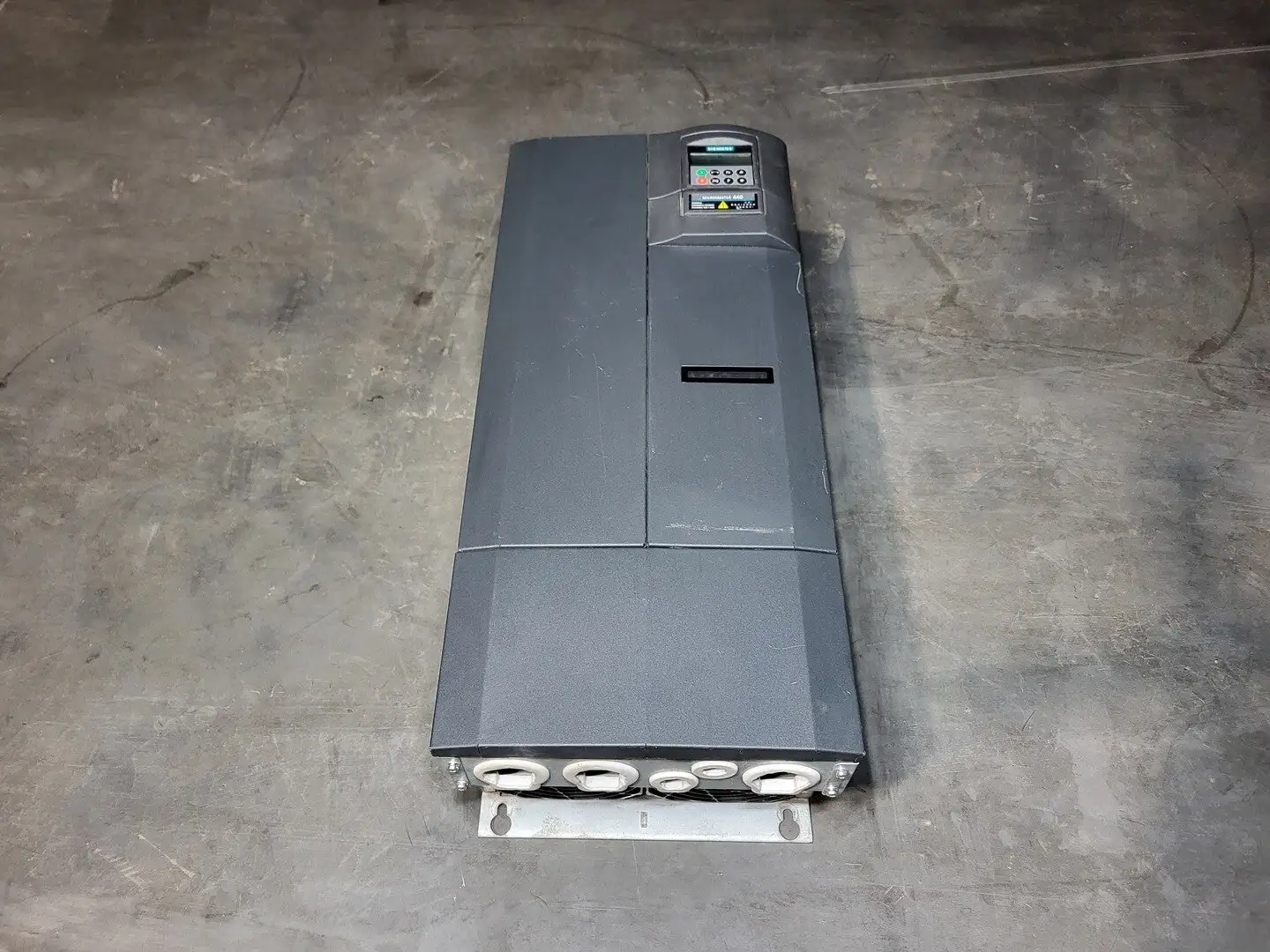 USED SIEMENS 6SE6440-2UD33-7EB1