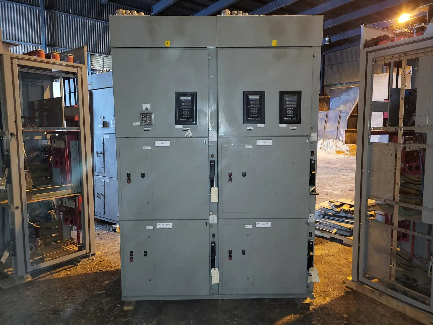 4160 Volts, Series 81000 Two-Column Motor Control Center (MCC) Section