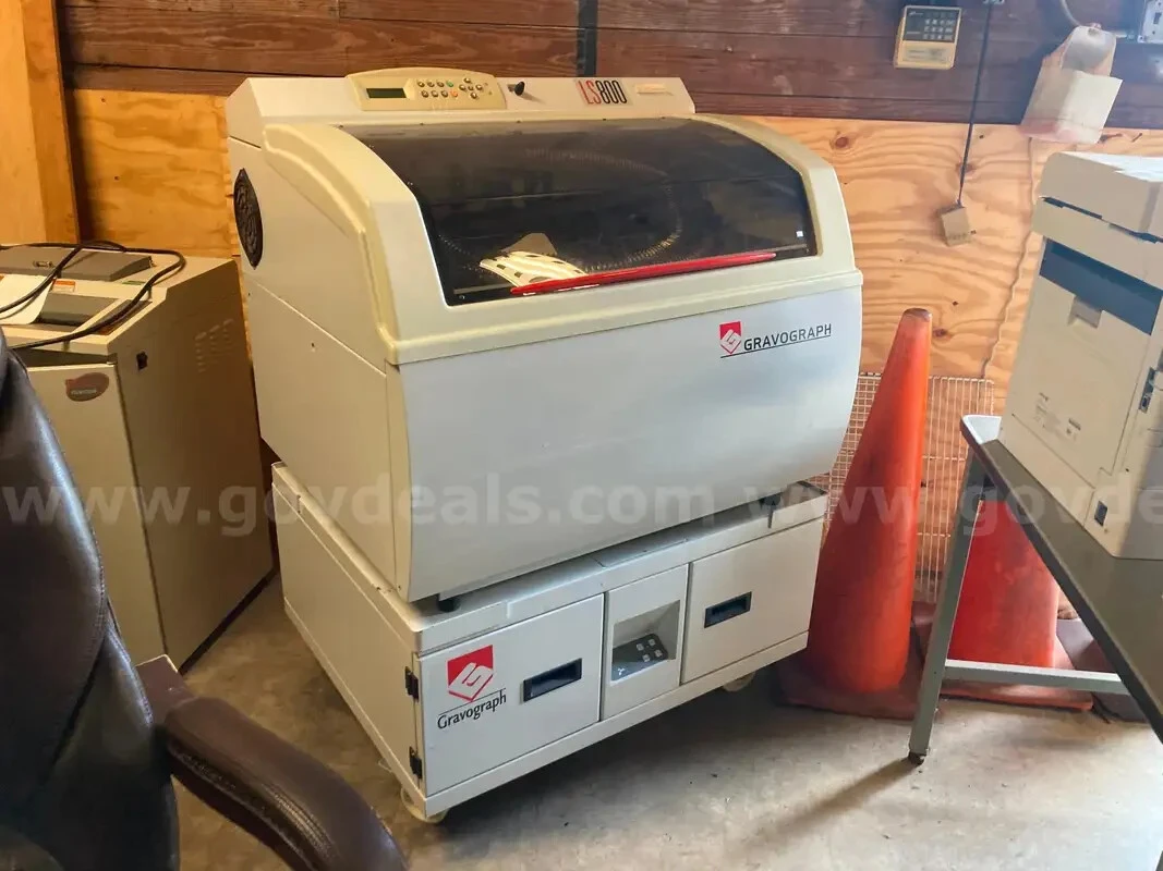 Used Gravograph LS800 Laser Markers Delaware US | United Machine Co. #1557915