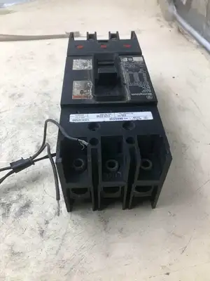 Westinghouse KB3250F 3 Pole 250A Molded Case Circuit Breaker 600VAC