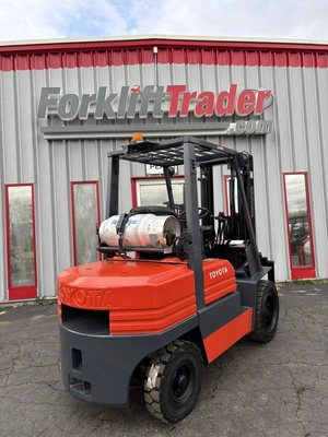 USED TOYOTA 02-5FG30