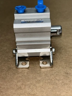NEW SMC CDQ2L40-5D