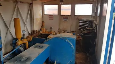 USED NATIONAL JWS-300L 4X5 TRIPLEX WELL SERVICING REVERSING MUD PUMP PACKAGE