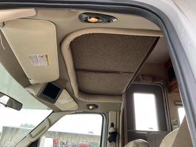 USED 2006 JAYCO GREYHAWK 31