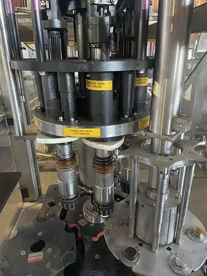 Zalkin 6-head rotary Plastic Capper