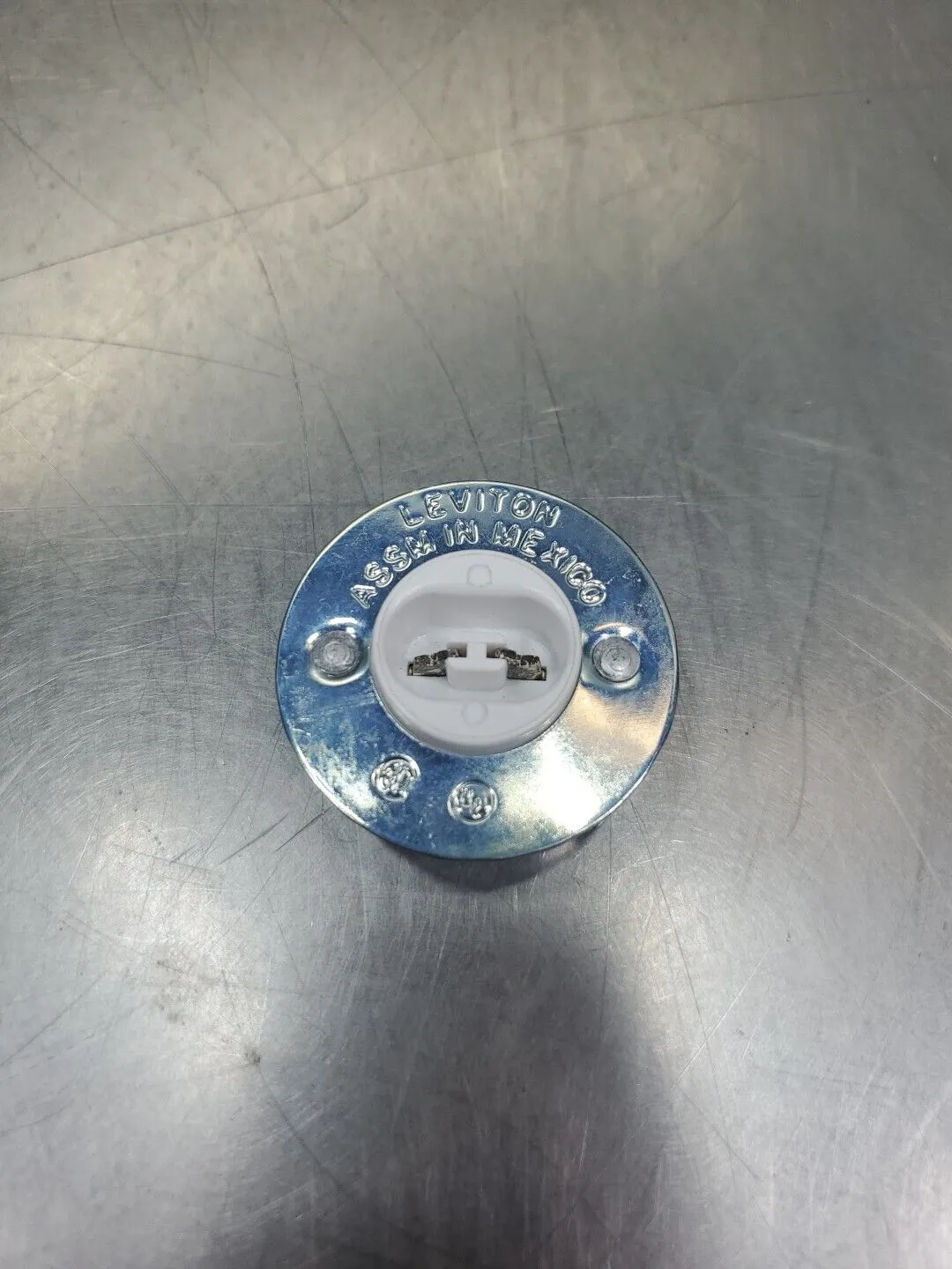 Leviton Cat. No. 524 Bulb Connector Module. 5E-29