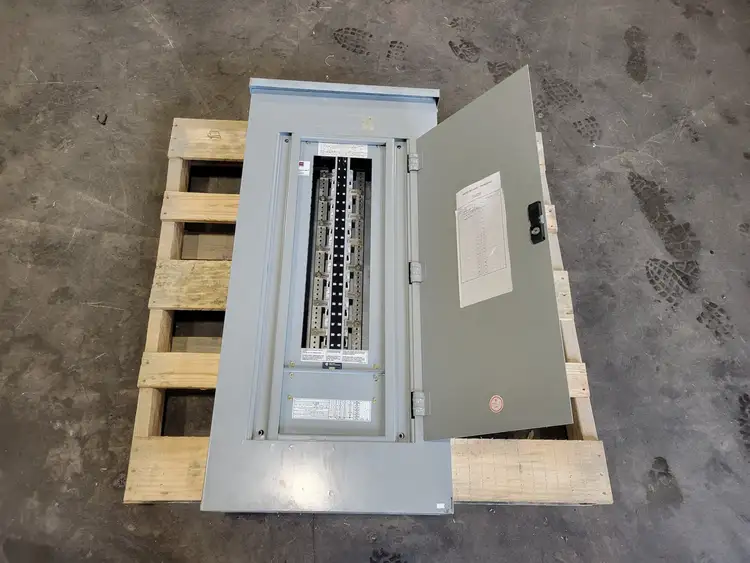 Used CUTLER-HAMMER PL1 Switchgears British Columbia CA | Lenmark #913819