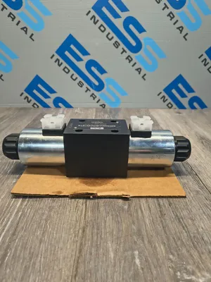 Used PARKER D3FBA32SC0NKW018 Valves/Fittings South Carolina US | ESS Industrial Equipment Sales #1269787