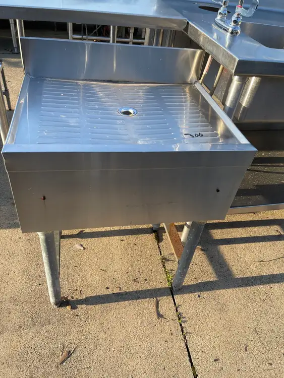 Used Falcon Restaurant Supply Used 23" Stainless Steel Under Bar Drain Board - SS173 Underbar Equipment Illinois US | Falcon Restaurant Supply #1375984