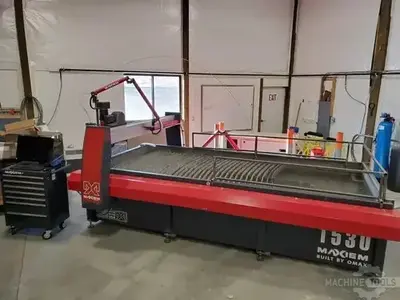 USED 2019 OMAX MAXIEM 1530