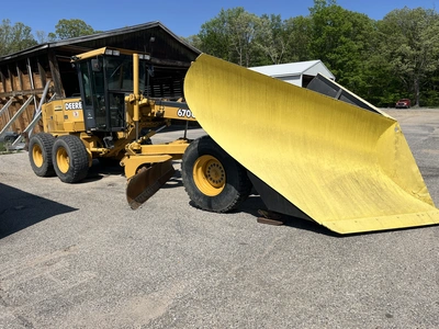 USED 2004 JOHN DEERE 670C SERIES 2