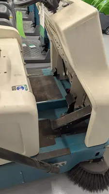USED 2006 TENNANT 6200