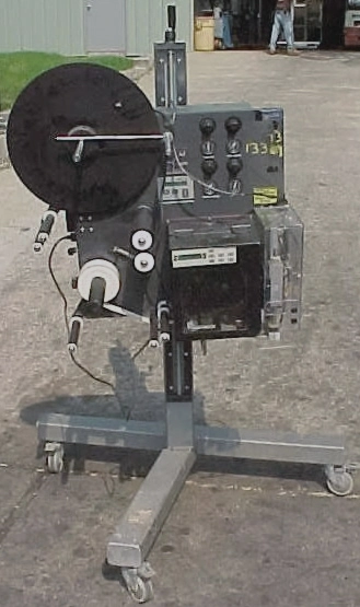 Used QUADREL PRESSURE SENSITIVE LABELER QUADREL RH Q 32 Pressure Sensitive Labelers New Jersey US | Champion Trading Corporation #423900