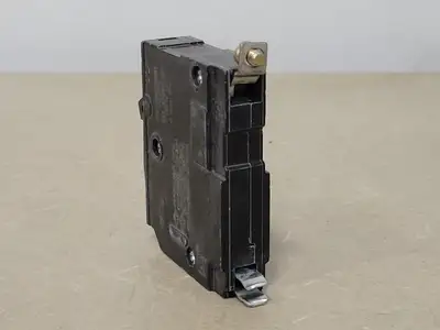USED SQUARE D QOB120