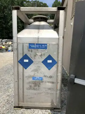 TranStore 450 Gallon Stainless Steel Rectangular Vertical Storage Tank
