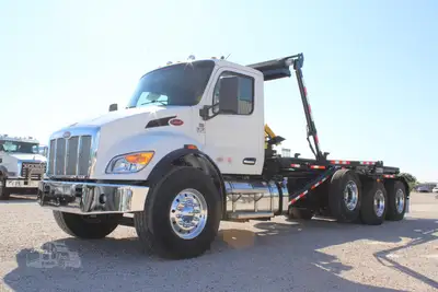 New | in-Stock 2027 PETERBILT 548 Rolloff Trucks Texas US | Roll Off Truck World #1492018