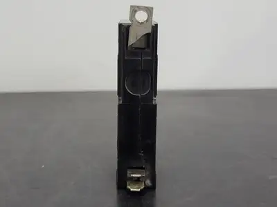 USED SQUARE D QO120