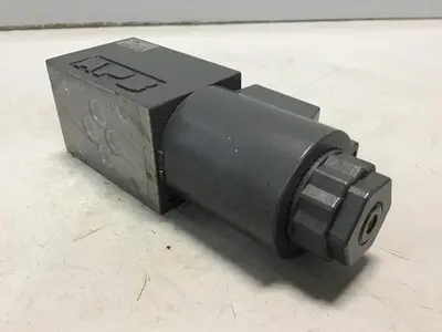 USED VICKERS DG4V-3-0BL-M-U4-H-7-52-JA15