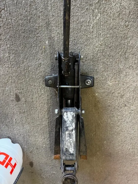 Used _UNKNOWN_ _UNKNOWN_ Jack Lifters Ohio US | Myron Bowling Auctioneers Inc #1574241
